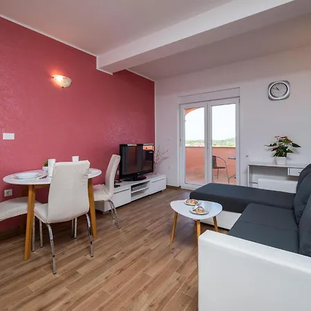 Awesome In With Kitchen Rovinj