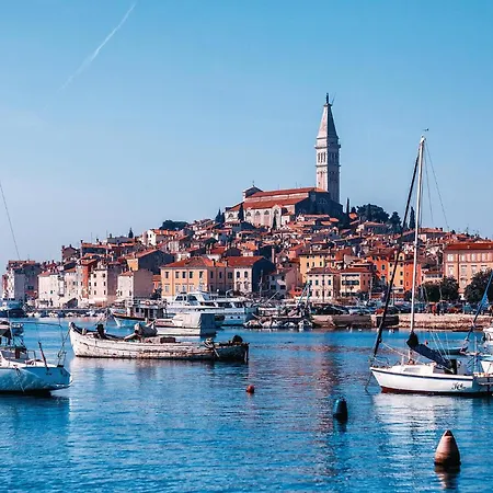 Apartment Awesome In With Kitchen Rovinj